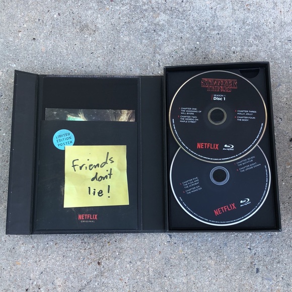 Stranger Things Seasons 1 & 2 DVD - Picture 4 of 5